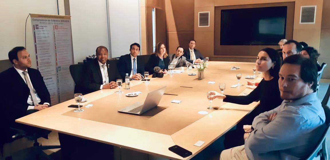 baciudadactiva's tweet photo. Las delegaciones de la Fundación Universitaria del Río de la Plata (@FURPlata) y del Consejo Americano de Jóvenes Líderes Políticos (@ACYPL) estuvieron de visita por @buenosaires @gcba para interiorizarse sobre las políticas públicas de la Ciudad. https://t.co/GMTtytAeLB