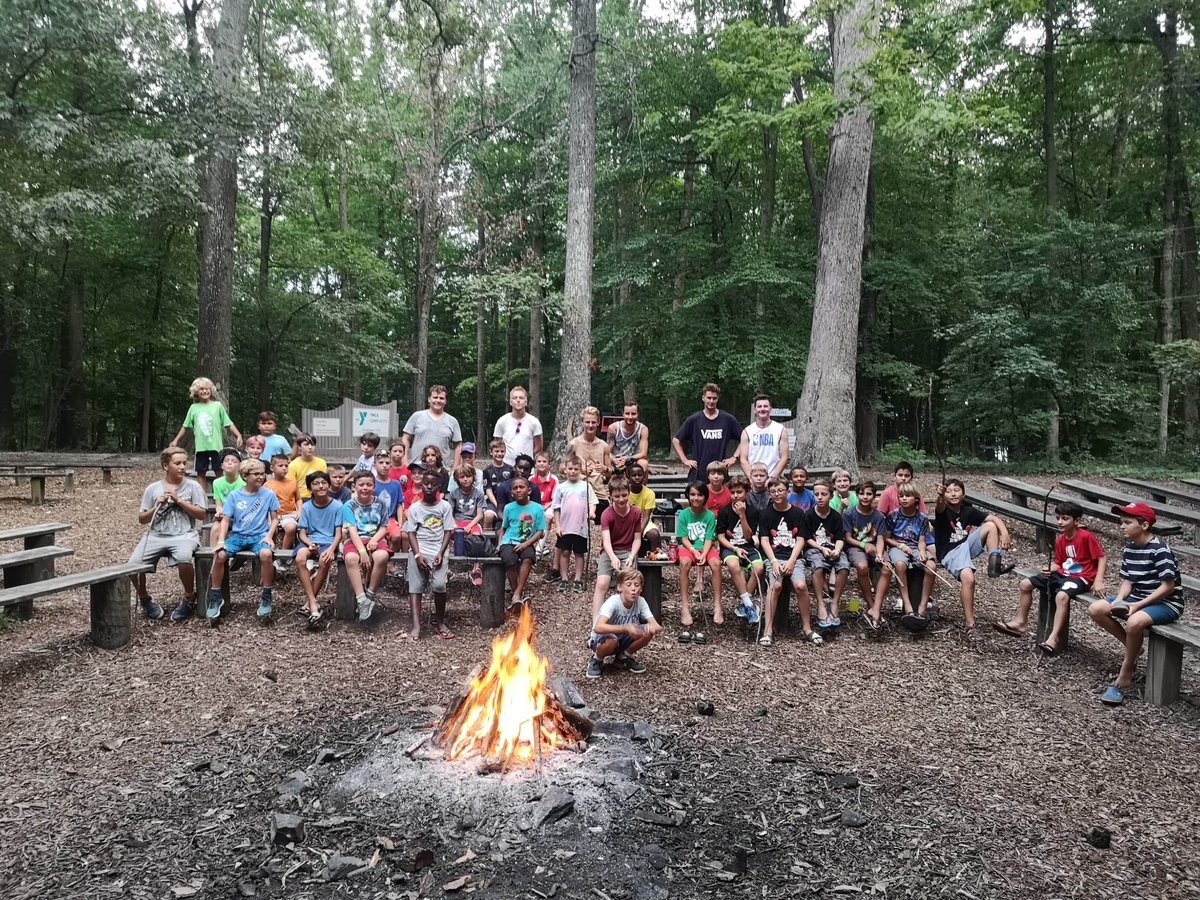 YMCACampLetts's tweet photo. Plebe campfire from last night at #ymcacampletts #TuneInTuesday https://t.co/DwWaOtbStP