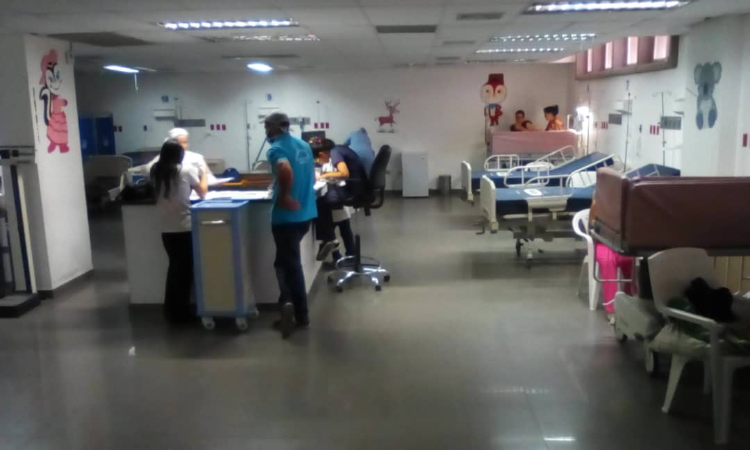 ivsslasgarzas's tweet photo. La Gran Familia #IVSS, somos del tamaño del reto que tengamos.Ya conocemos este tipo de maldad de la derecha, mientras mayor es el ataque, más es la resilencia. Desde el Hosp. @ivsslasgarzas con el apoyo del Pdte. @NicolasMaduro seguimos trabajando. @magallyvina @edcar24 https://t.co/zqWVur78VA