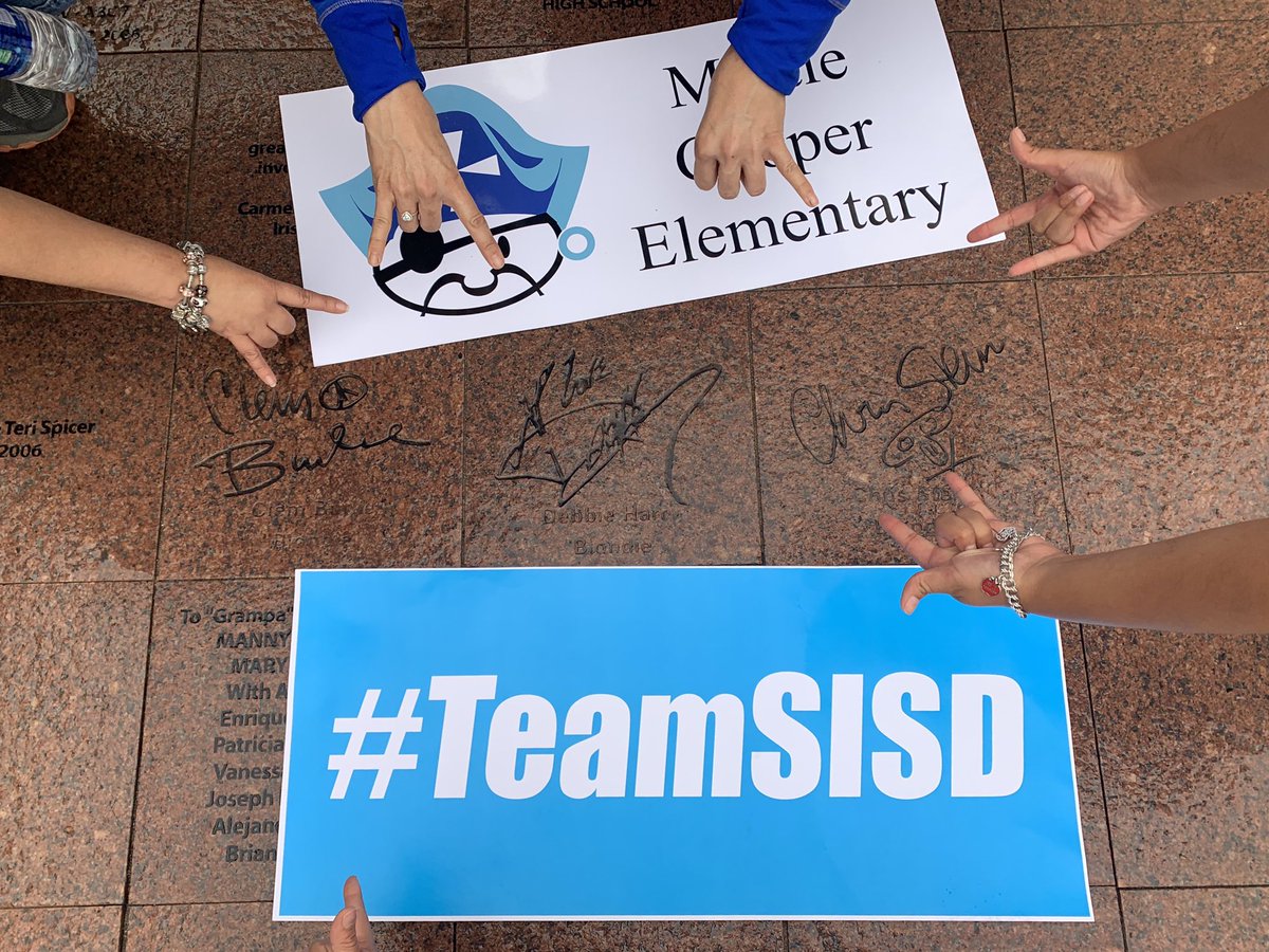 MNatera_MCE's tweet image. Scavenging for knowledge!#LearningTakesFlight @MCooper_ES