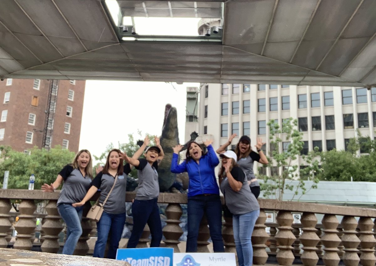 MNatera_MCE's tweet image. Scavenging for knowledge!#LearningTakesFlight @MCooper_ES