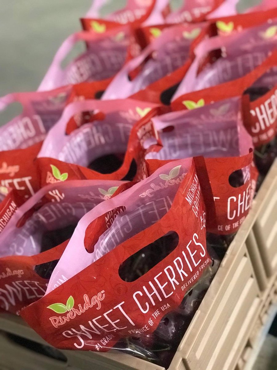 RockfordPack's tweet image. Excited about cherries? We are! A few tips on how to store cherries:
🍒Keep refrigerated
🍒Stores 7-14 days if kept cool
🍒Stems help prolong shelf life

#cherries #HowToStore #packaging #rockfordpack #farmers