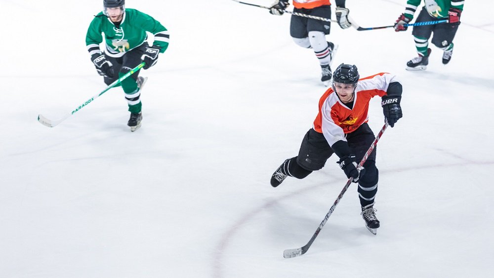 There's only TWO more days to qualify for <a href="/TravellersHKY/">Ottawa Travellers</a>'s early-bird contest. Register your team by July 25th and you could WIN up to $500 off your registration price - bit.ly/30VOHwv!