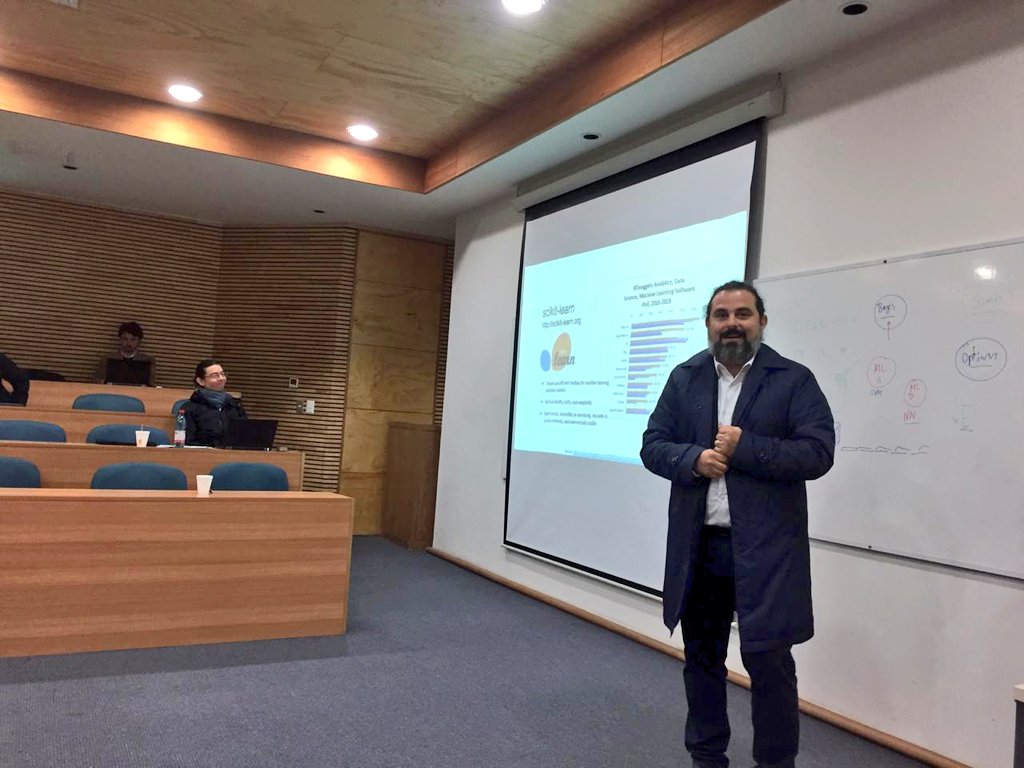 inria_chile's tweet photo. Hoy en #MEMSLATAM2019, escuela que organizamos en conjunto con @UGrenobleAlpes @usantamaria @CEA_Leti, + de 30 alumnos participaron en el curso de #InteligenciaArtificial con @scikit_learn Esto es parte del #TechTrainingCenter nuestro programa de capacitación tecnológica avanzada https://t.co/2Xkm7HRPVm
