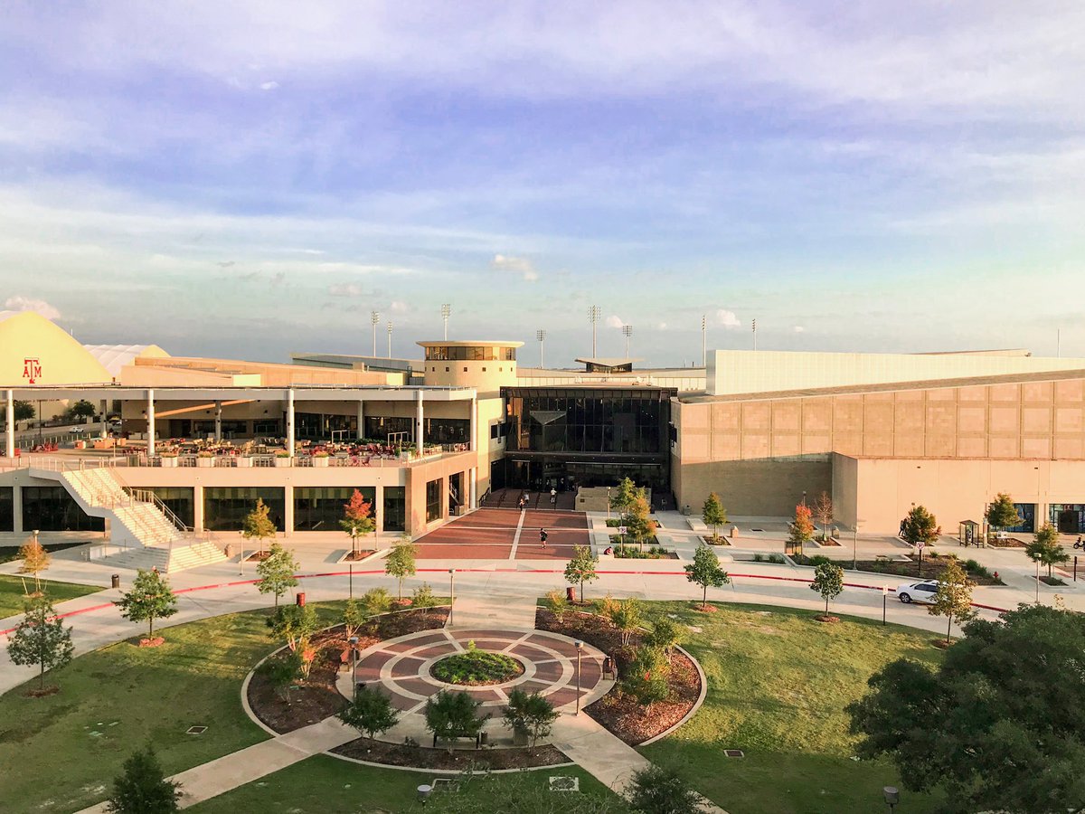 RecSports's tweet photo. #WhosWhoAtTAMU 
Howdy, we’re RecSports!
• College Station, TX
• Est. 1995  
• All Majors Welcome
• Enneagram Type 1️⃣ - 9️⃣
• Hobbies: All things health &amp; wellness 
• Find us on West Campus! https://t.co/TvAzwUS6hf