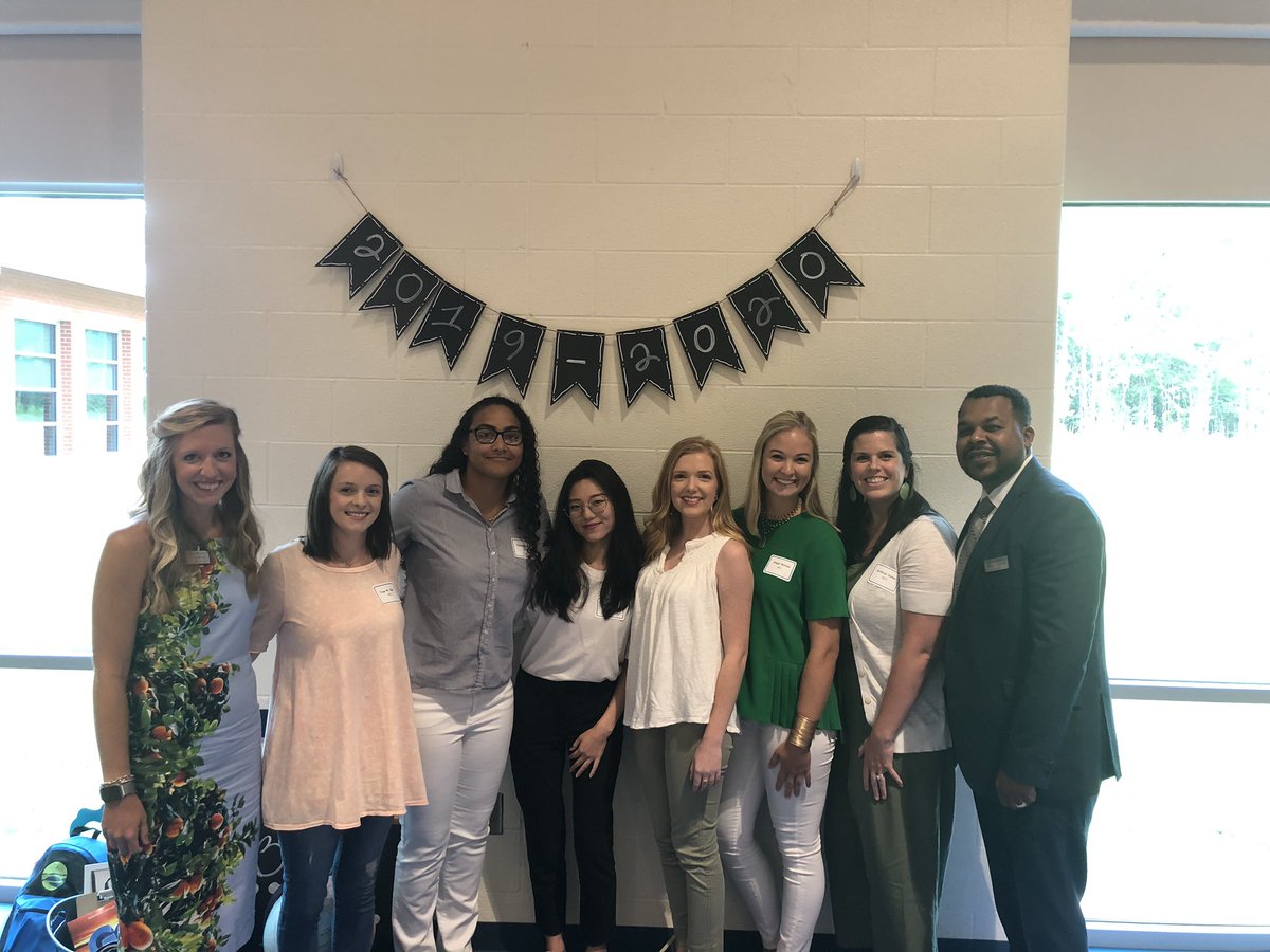JJohnson_RES's tweet photo. Our newest Champions are ready to “Dream BIG” at RES!
#RESistheBest #GoChampions #ACScommunity https://t.co/NXKI5Dpy47