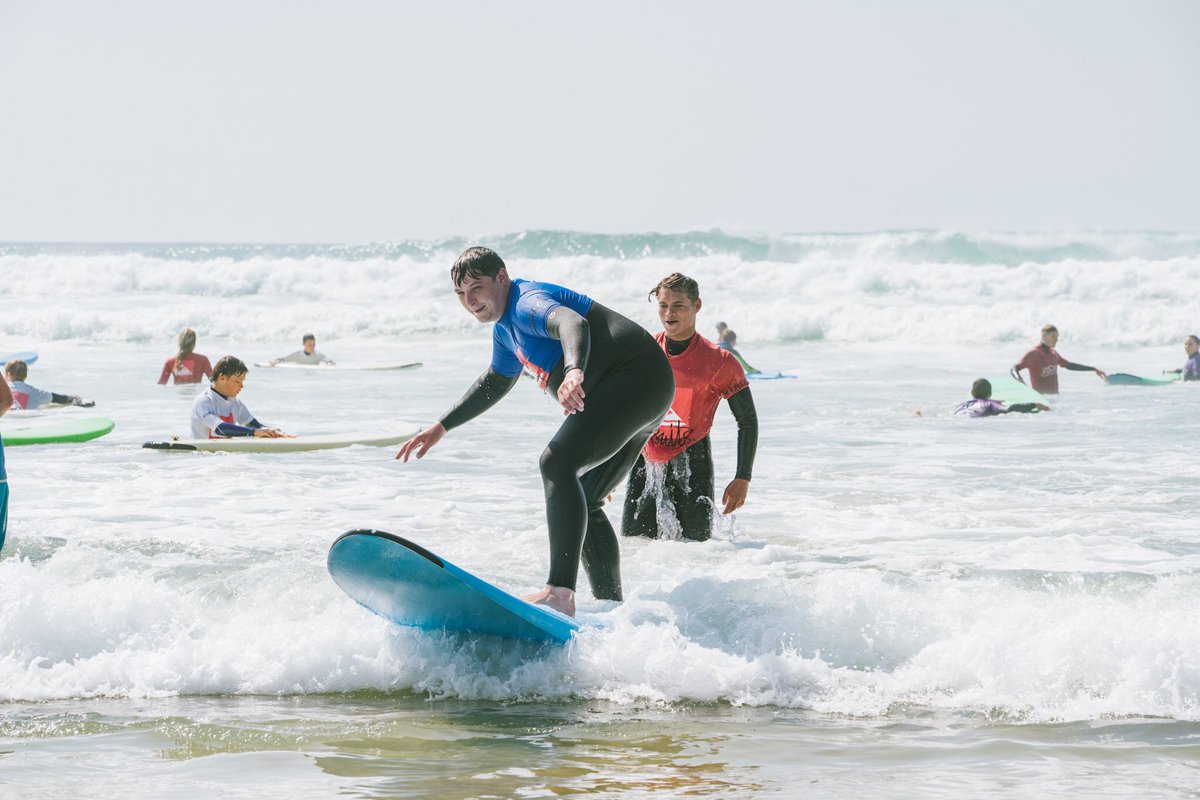 esplanadehotel's tweet photo. @JohnNewmanMusic came to take on the waves this afternoon with @quiksilversurfs. Who else managed to get a wave on #FistralBeach? https://t.co/tSBYsYqxyv