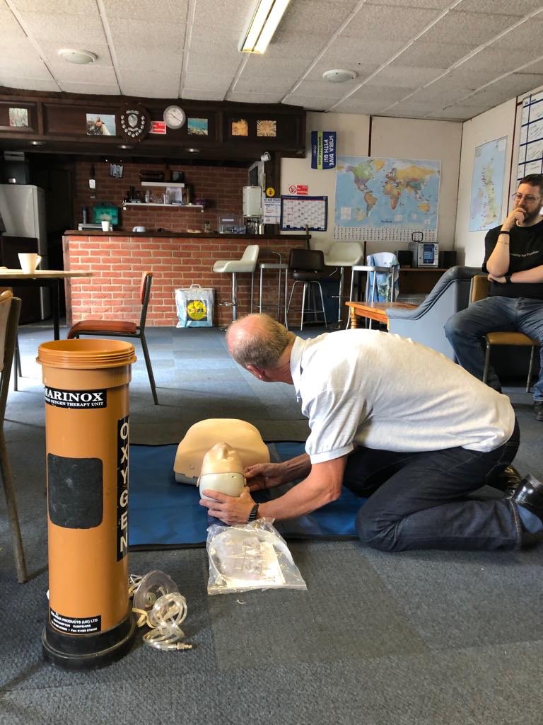 BusheyDivers's tweet photo. So what did some of our members get up to on the weekend? Well, they completed their Skills Development Course on O2 Administration #scuba #bsac #scubadiving https://t.co/tfjvYG65Pz