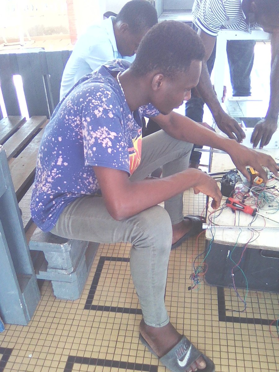 ameho_sika's tweet image. Une journée remplie de découvertes et de technologie au #woelab ,avec @sename_ @woelab @futuresfestival @openstreetmap @3DprintAfrica @prosper @etrilabs @africatechup @ouagalab @cinalawson