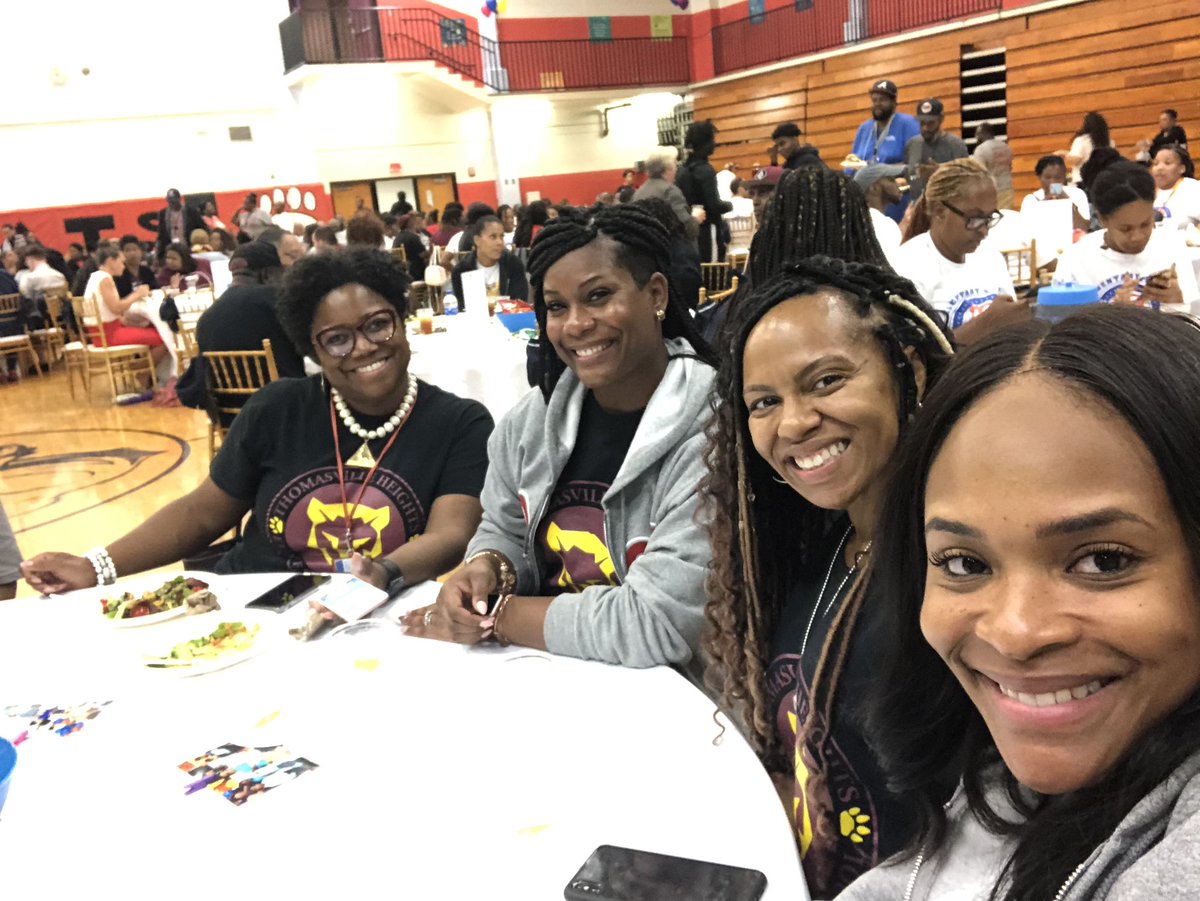 SWALLENTHES's tweet photo. THES is ready for the new year! @PBS_Atlanta #ChooseTHES @ChoosePurpose https://t.co/TI1Mb9zkOZ