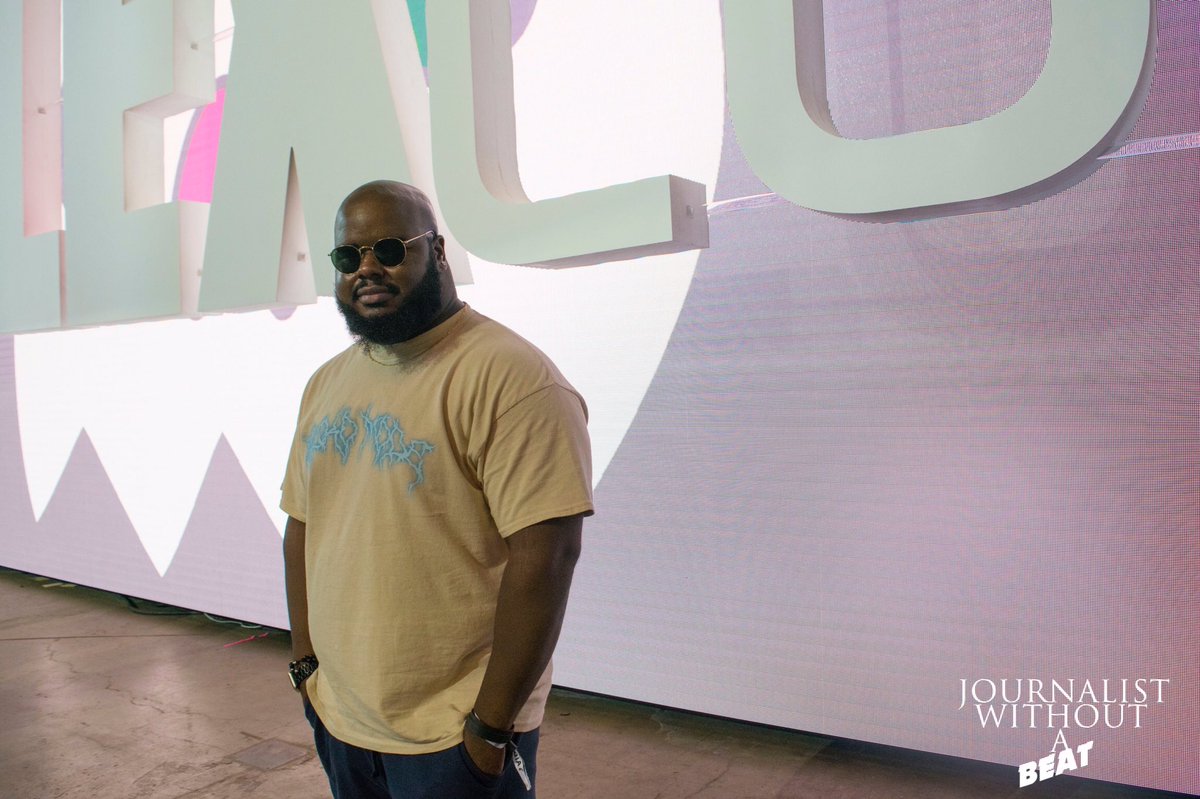 JournalistWAB's tweet photo. Head over to Journalist Without A Beat to check out photos and read my thoughts of what I enjoyed and didn’t like about the first ComplexCon Chicago. #ComplexCon  #ComplexConChicago https://t.co/YMQJhNmaDf https://t.co/JmfcxSWYGT