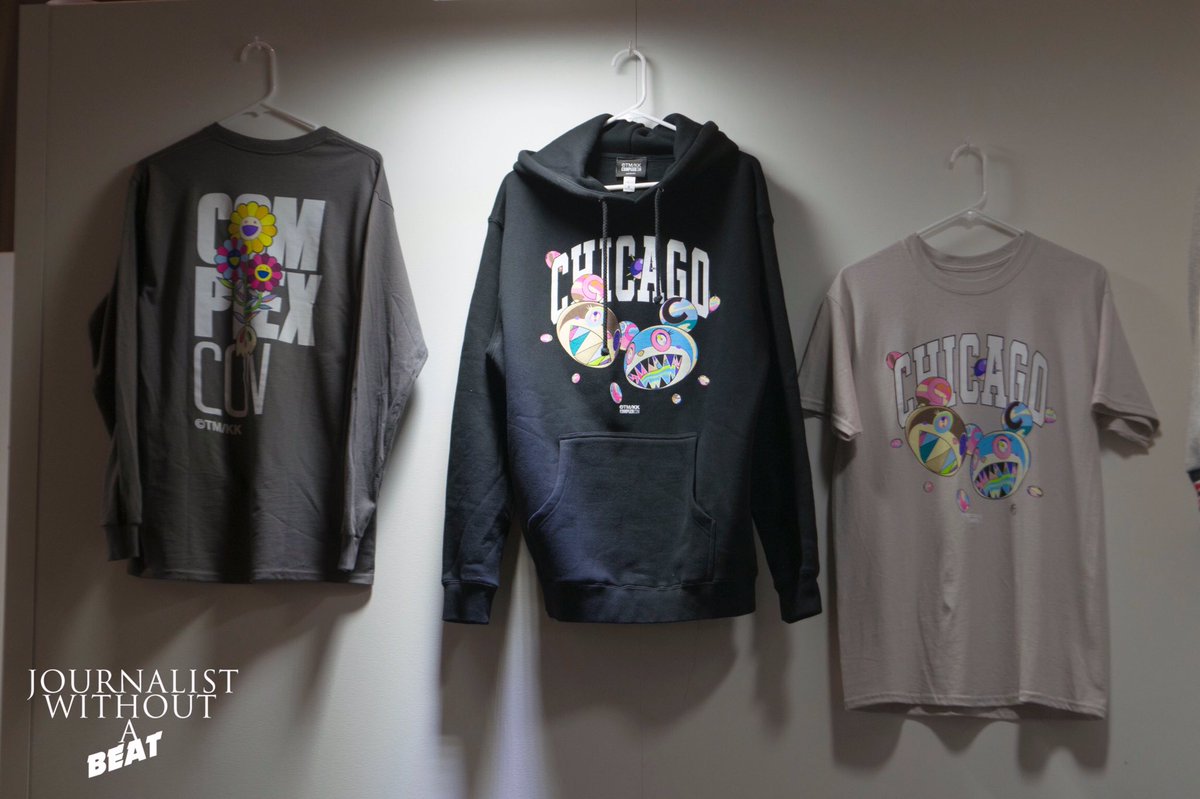 JournalistWAB's tweet photo. Head over to Journalist Without A Beat to check out photos and read my thoughts of what I enjoyed and didn’t like about the first ComplexCon Chicago. #ComplexCon  #ComplexConChicago https://t.co/YMQJhNmaDf https://t.co/JmfcxSWYGT