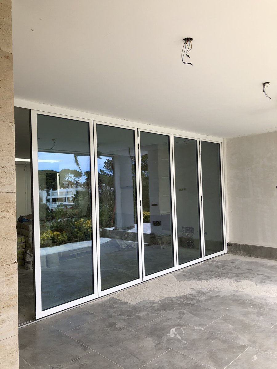 Glassandgenera1's tweet photo. Getting our way through some byfold door projects using the Senior Architectural Systems Ali- fold system from Chigwell to Cala Dor (Mallorca) https://t.co/MCahKHdMOr