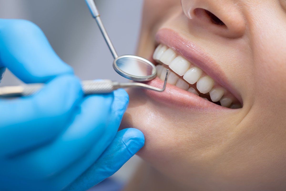 SnodgrassKing's tweet photo. What are dental crowns and why should you get them? We’ve got the answers in 4 Reason to Consider Porcelain Dental Crowns: https://t.co/CfjYbH9r4g https://t.co/EoRQDbfhAn