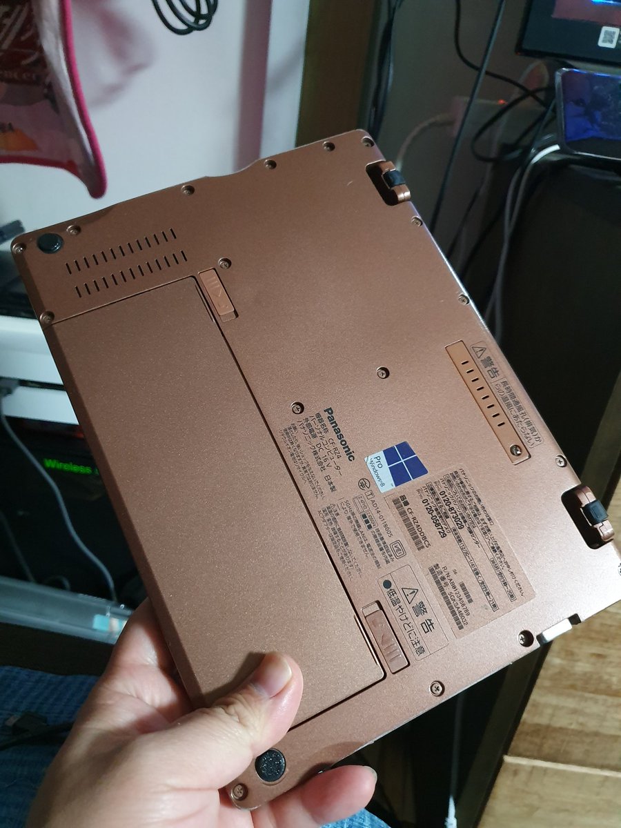 ActionscriptN's tweet image. 자번 2019년4월여행때 #panasonic 노트북 삿는데 뽀개버려야겠다....