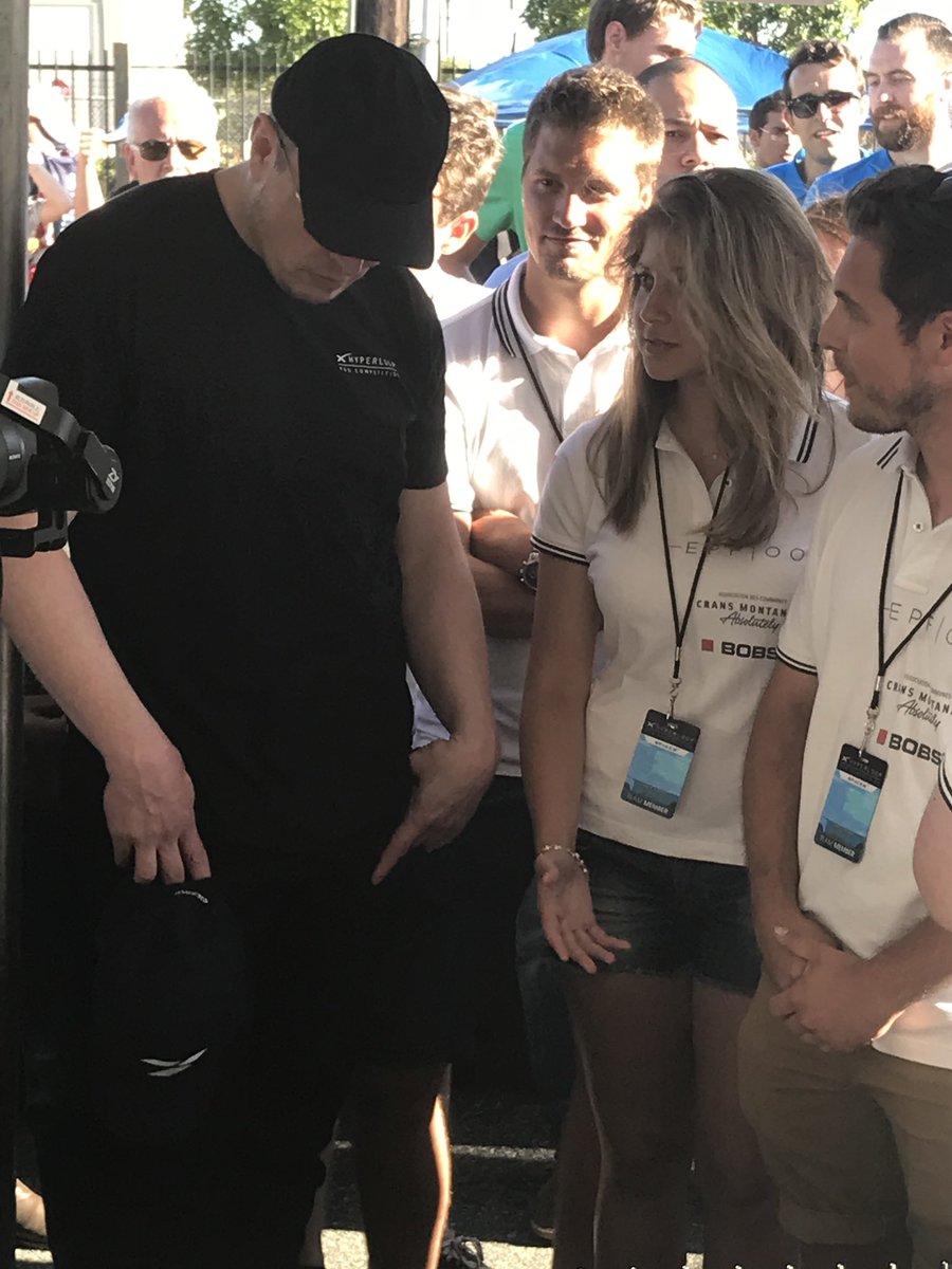 KarineChammas's tweet image. Swiss innovation well represented by @epfloop 🇨🇭 🚀 #GoEPFLoop @Hyperloop @EPFL_en @SpaceX @elonmusk let’s keep pushing those boundaries!