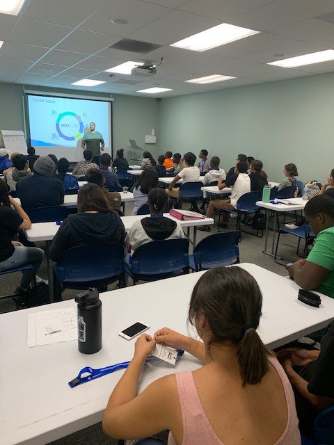LongBeachCAP's tweet photo. Its Training Tuesday
In this workshop students learned about the fundamentals of economic management and the importance of building a good credit line. This knowledge allows our students to make informed & effective decisions with all of their financial resources.
#LBCAP #LAMP https://t.co/WbUq9Fd8Gr
