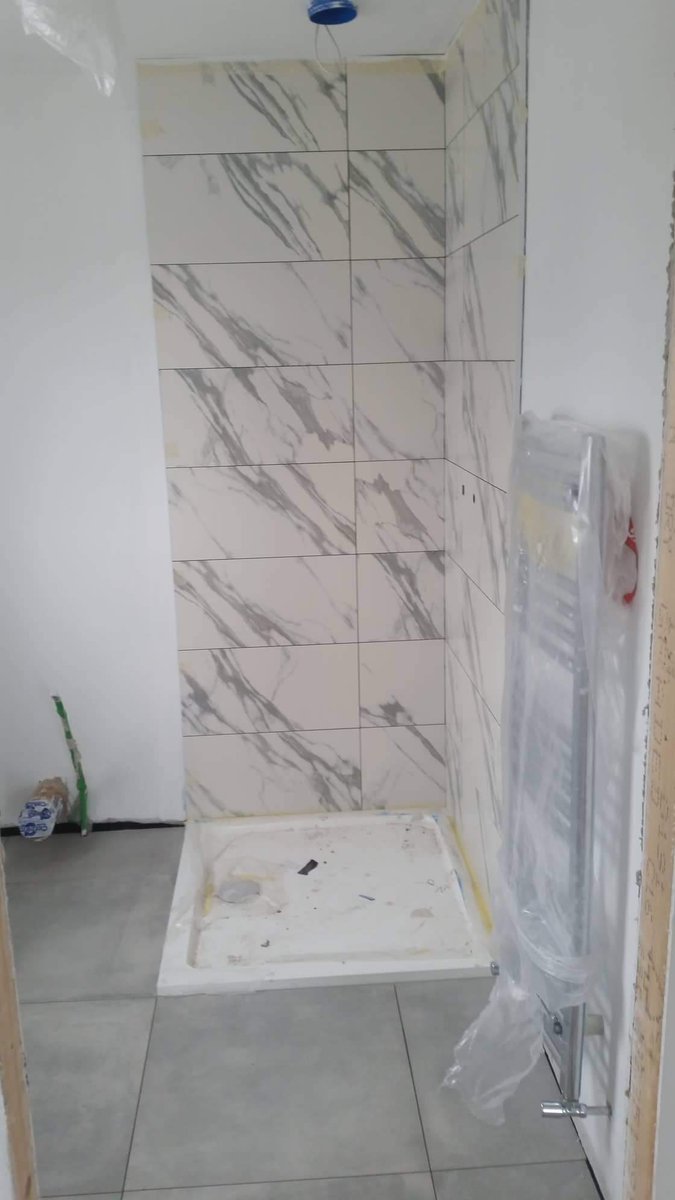 hardwoodfloorsm's tweet photo. Just love it when tilers send in photos of there tiling 🥰
Keep an eye out for the finish look 😉
https://t.co/mPzwAbFHmS
#hardwoodfloorsandtiles
#bandon #macroom #cork #bathroomdecor #newtile #bathroomdesign #showerdesign #tileshower #interiordesign
#bathroomremodel https://t.co/MbznDyb4DG