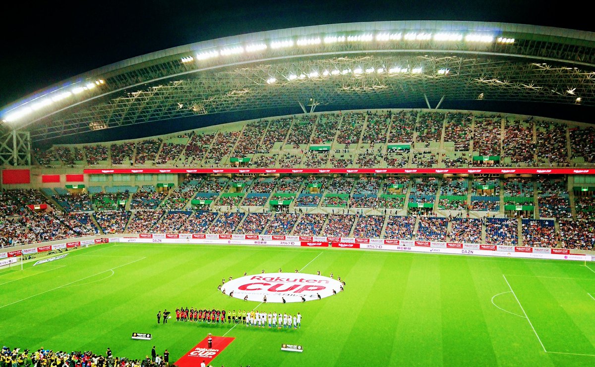 飯塚健司 バルセロナ チェルシー 埼玉スタジアム いつもと違う客層でした 浦和美園駅を出たところで 警備員にスタジアムの場所を聞いてる人がいました タクシー乗り場も行列になっていてなんか新鮮でした 埼玉スタジアム 楽天カップ バルセロナ