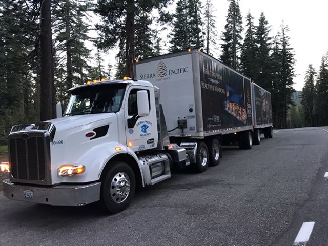 SierraPacificIn's tweet photo. #ispySPI on Morgan Summit (CA) heading to Quincy with a load of beautiful Sierra Pacific Windows. Shout out to SPI truck driver Patrick Keenan and thanks to Mary Keenan for sharing the photo with us! #dedicateddrivers #thisismyoffice #spicareers https://t.co/sp3Ted3QnQ