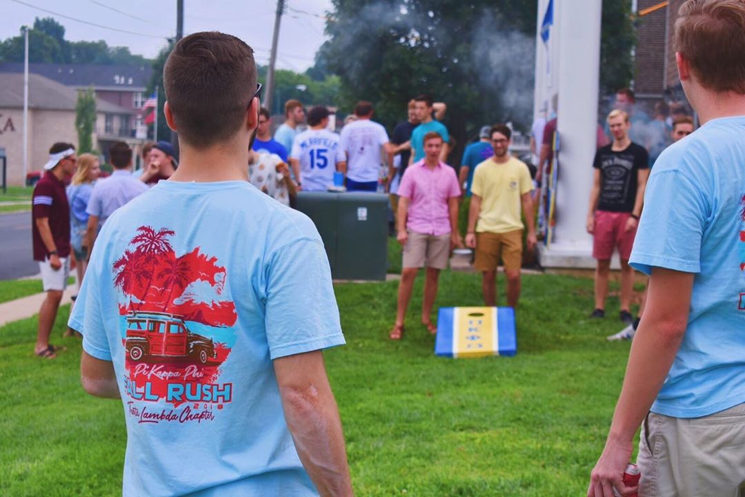 PiKappaPhi's tweet photo. Who else is excited for fall recruitment? 🤝 It's just around the corner. #JoinPiKapp ⚔️ https://t.co/wyq01e13PX https://t.co/XEQtSD7LjN