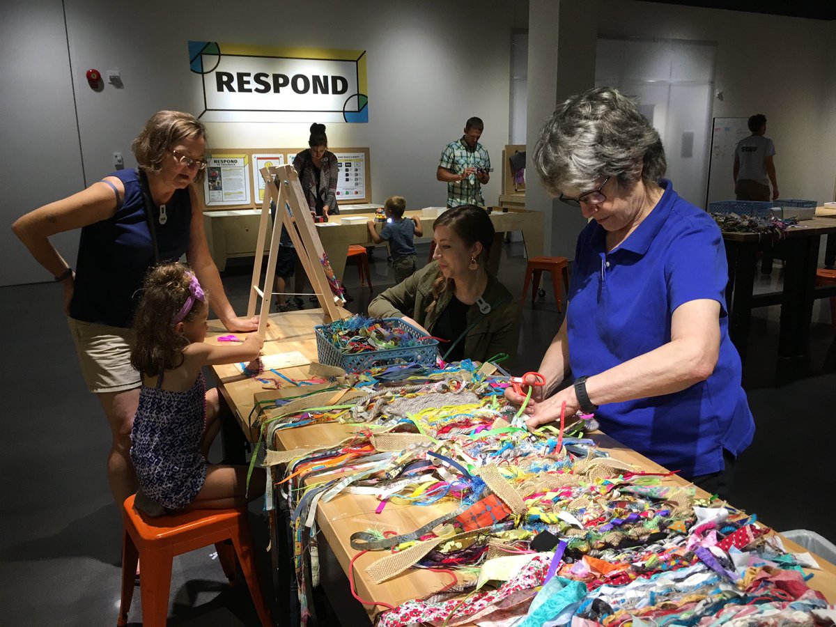 Lakdawala_Lab's tweet image. Check out @DrHolly and  #SolutionStudio @BellMuseum on connecting the public with basic scientific research #ASVComms #ASV2019 #LoveVirology