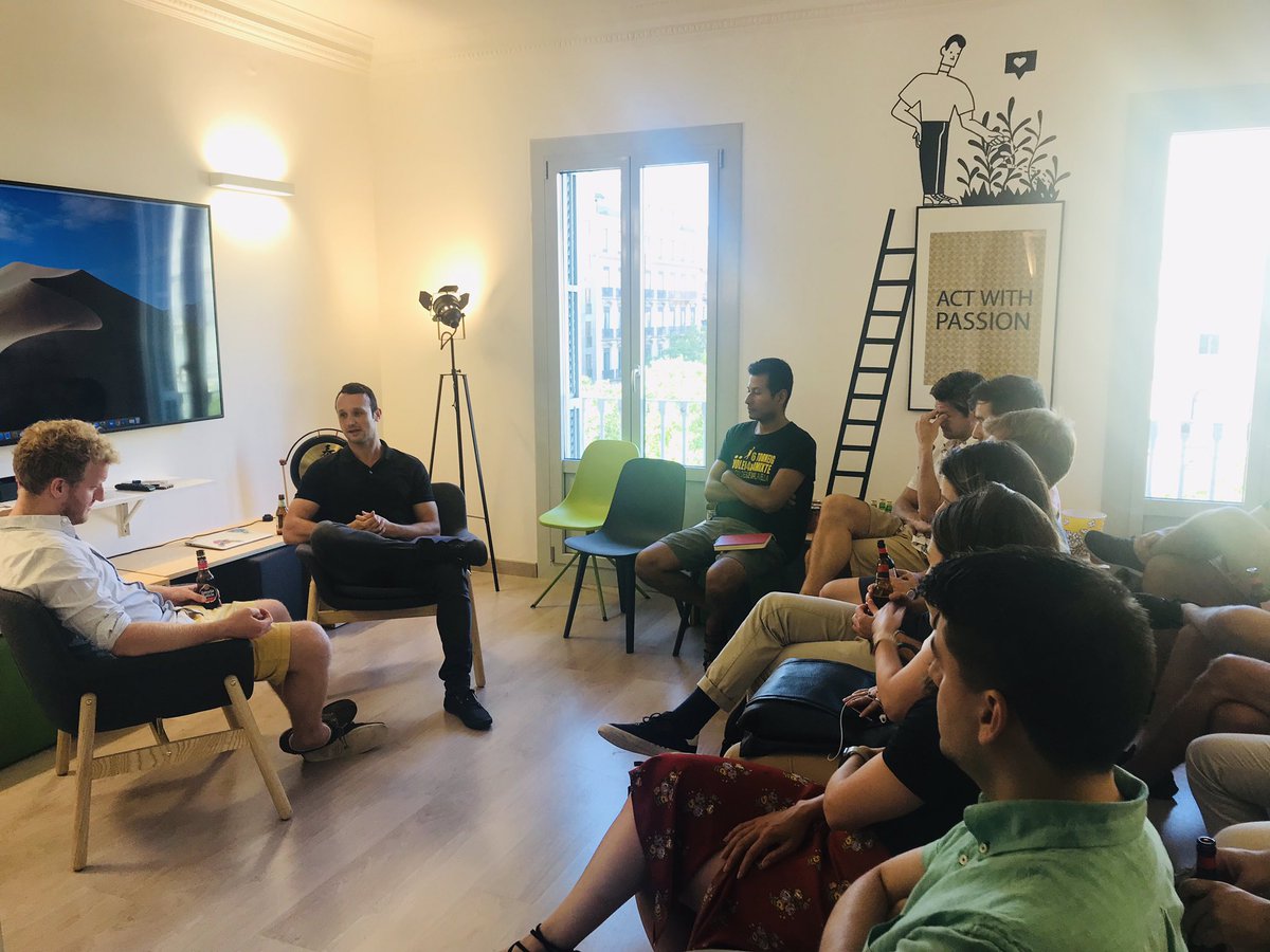 ChartboostBCN's tweet image. Fireside #chat with Ross McNairn -We Are Makers at @ChartboostBCN #Meetup 🍻