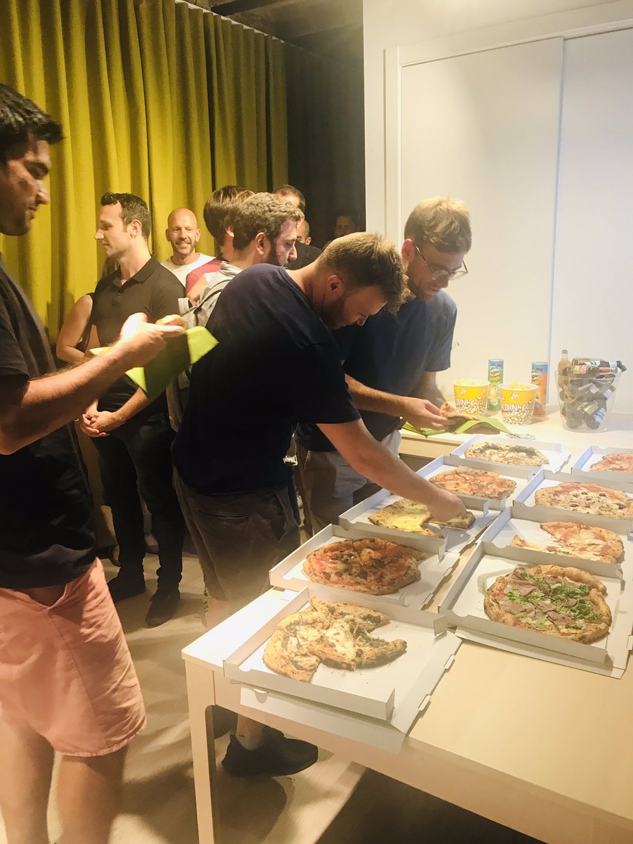 ChartboostBCN's tweet image. Fireside #chat with Ross McNairn -We Are Makers at @ChartboostBCN #Meetup 🍻