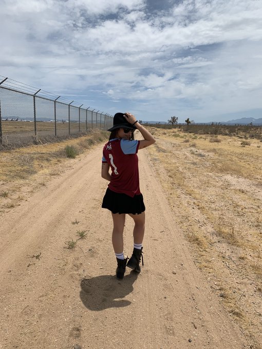 #COYI ⚒ all the way from the Mojave Desert of California @WestHamUtd https://t.co/i0n1KDcNAS<a href="/tag/coyi"class="tags">#COYI</a>