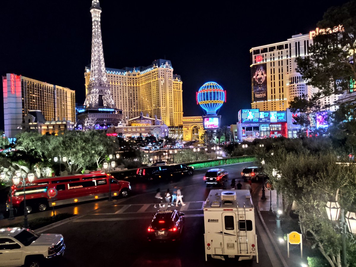 ItsMeTooony's tweet photo. Night Vision in Las Vegas Shot With The Revvlry Plus.... Only at T-Mobile.

@JohnLegere @JonFreier @TMobile 

The New and Improved Revvls have unimaginable capabilities!

#Uncarrier #TMobile #Magenta #Revvl #LasVegas https://t.co/5FFZ34pceT