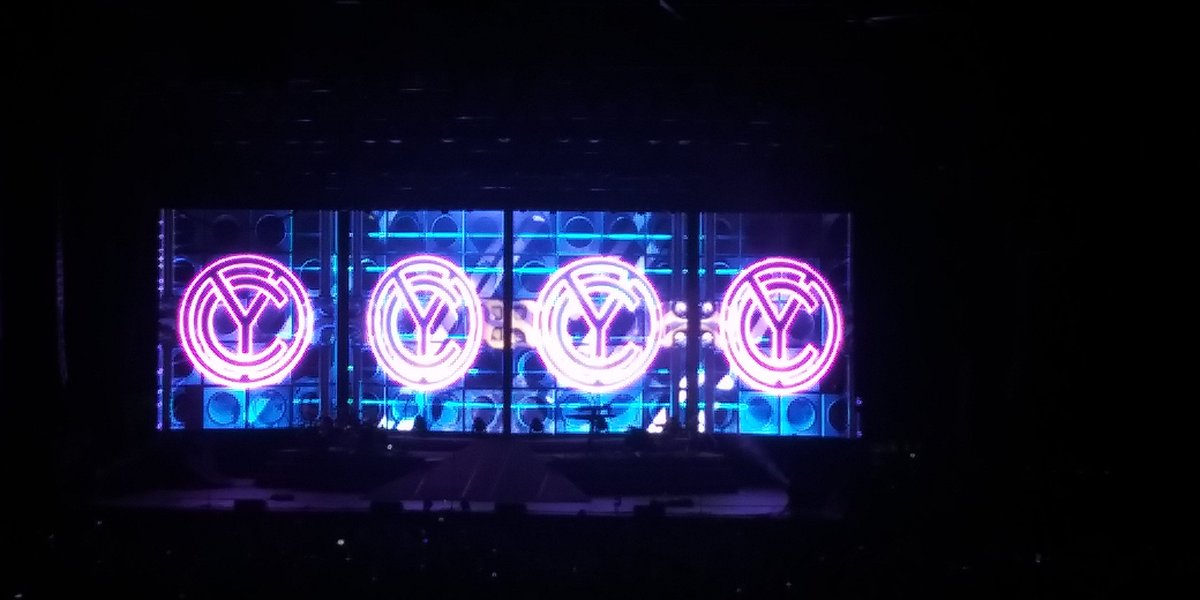 Greatvibes8's tweet image. Had a blast at the Chris Young concert.