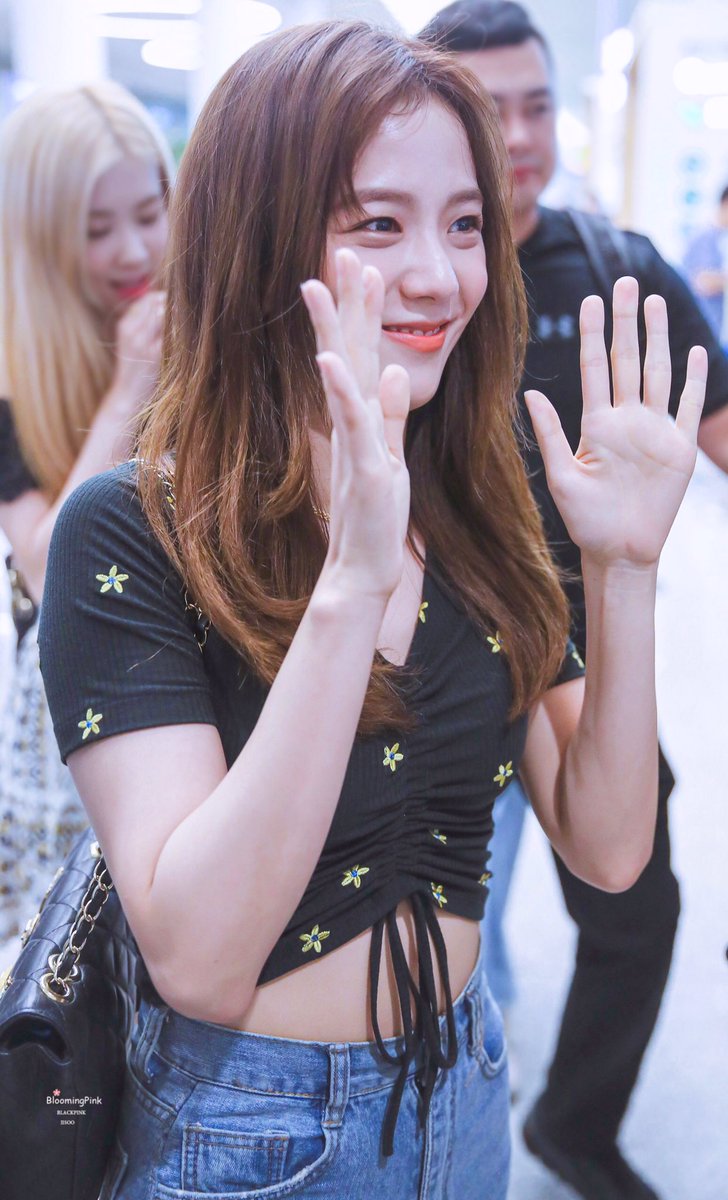 BloomingPink_JS's tweet photo. 190723 #블랙핑크 #지수 #BLACKPINK #JISOO https://t.co/wVZPLV6Ps3