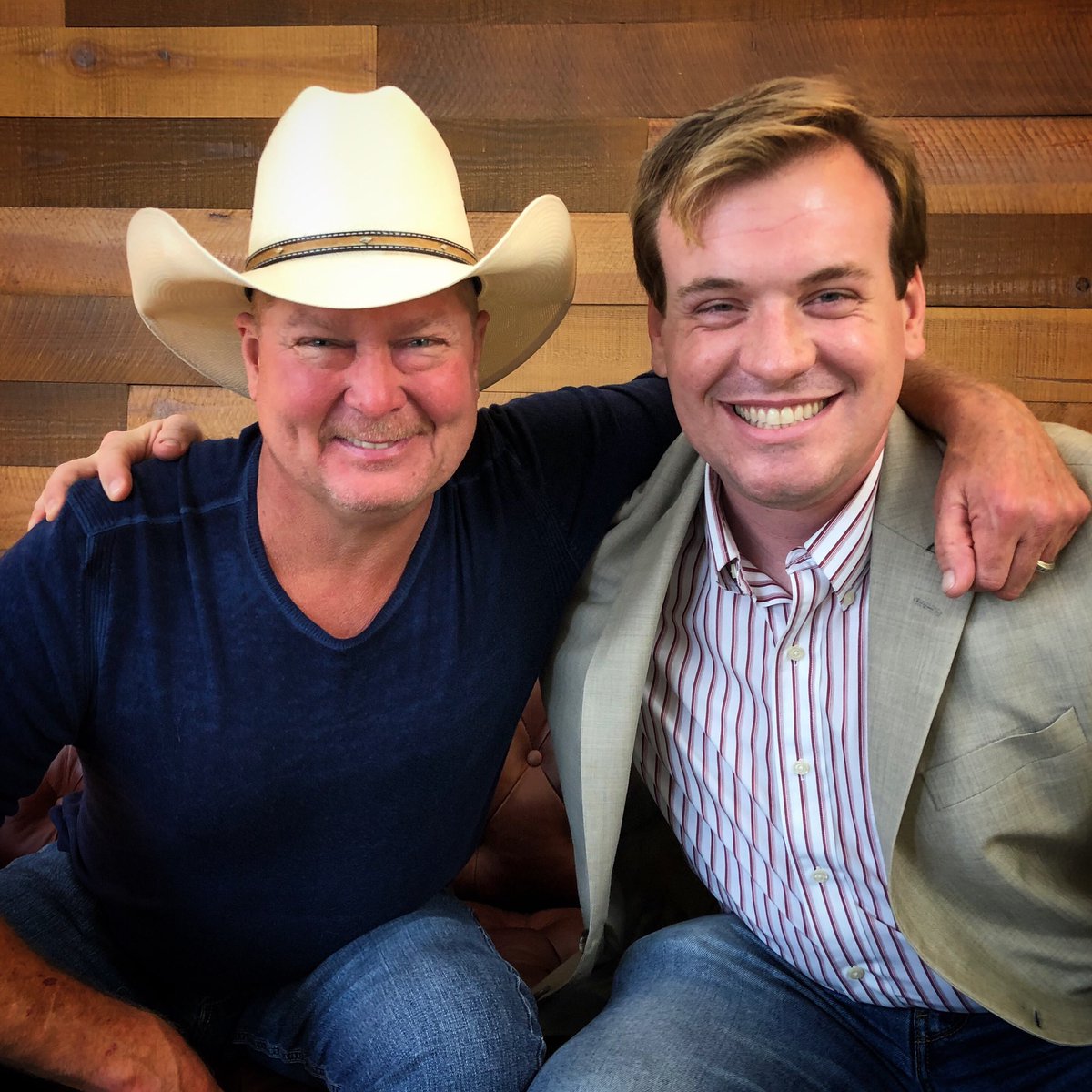 DentonRadio's tweet image. Just finished our interview with @tracy_lawrence! Interview drops on Friday so #staytuned. Get your tickets to see Tracy at @NTFAIR on August 24th at ntfair.com!