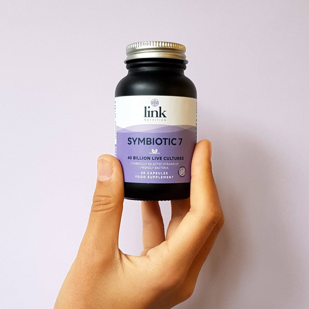 linknutrition's tweet photo. The answer to all your #tummy problems in a little purple bottle 💜 Our #Symbiotic7 is easy to take, convenient to store and gentle on even the most sensitive of #stomachs. Don't just take our word for it, head over to our website and check out our 5 star #reviews! https://t.co/uk244ssnBt