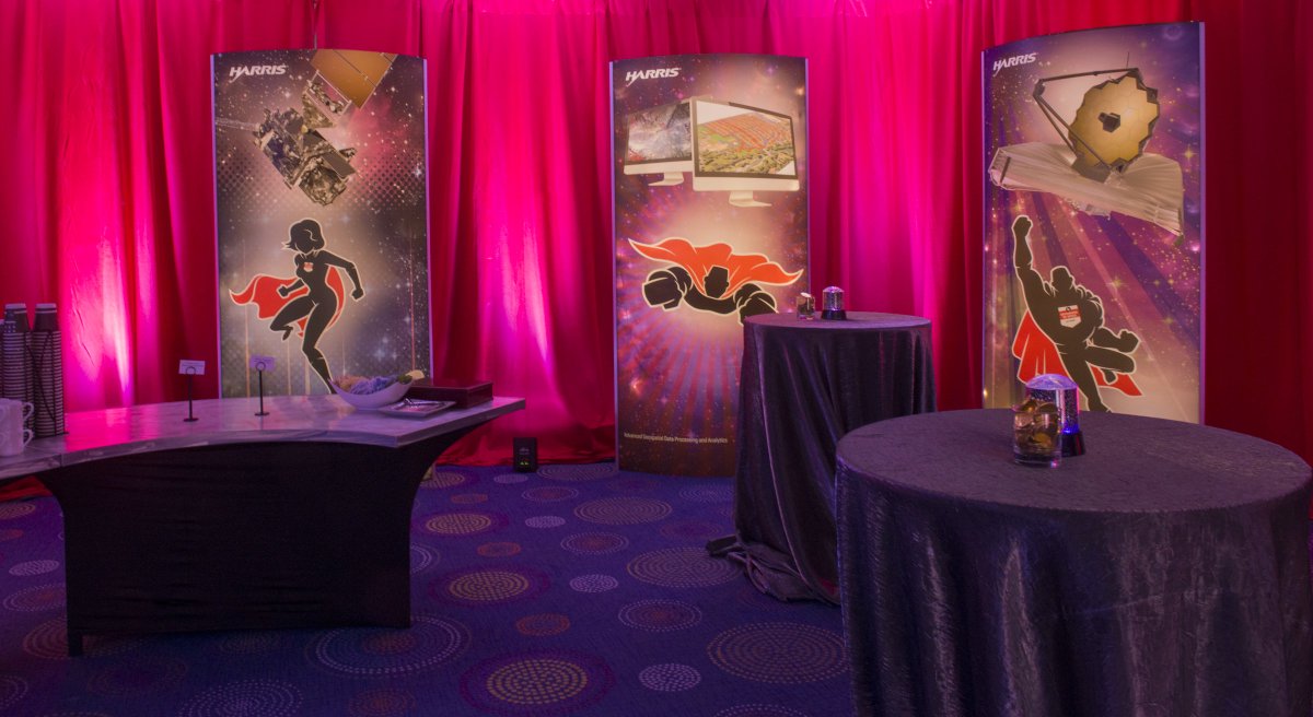 Moonshotevent's tweet photo. Let's talk about graphics - some might argue that printed graphics have no place in a reception or a gala. But bold printed content can be an extremely valuable decor element, telling a story in an exciting way and creating a branding opportunity with little spatial footprint. https://t.co/9uK0G9W4LY