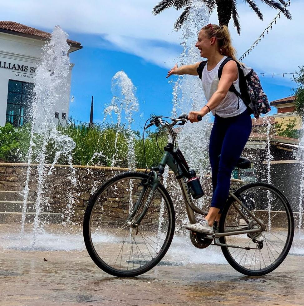 LeaseGrandBlvd's tweet photo. Last week, @grandboulevard welcomed @lululemon to our growing list of amazing national brands and local boutique tenants. Join us in welcoming them to our Town Center! #LeaseGrandBlvd #NewStoreOpen #GrowWithGBlvd https://t.co/k4pwszJVHp