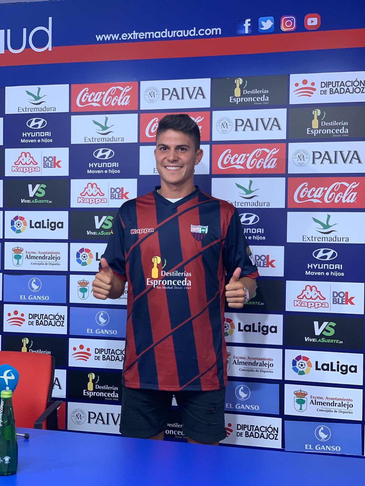 Óscar Pinchi, nuevo jugador del Extremadura.