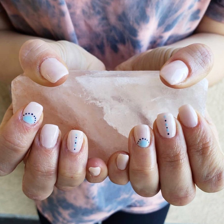 _earthluxe's tweet photo. Himalayan Crystal Salt Dry Scrub Bar✨ #indulgewithEL
.
Nourish your skin with natural minerals that help reduce stress, tiredness and muscle pain. Talk about a beauty must-have!
.
📸: elahlaland we are living for your nails...💕 https://t.co/6QvU4pzont