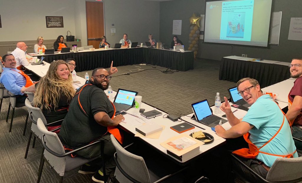 Joey Constantino tweet media