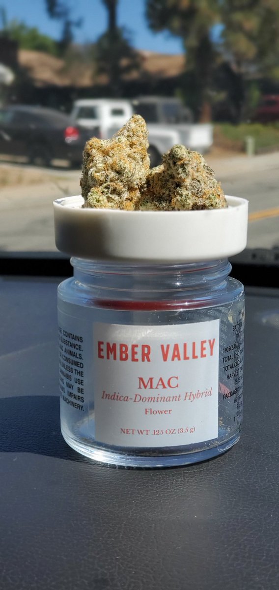 sweatybutcher's tweet photo. Found some MAC in SD. #capscut https://t.co/h2DRNPtbRh