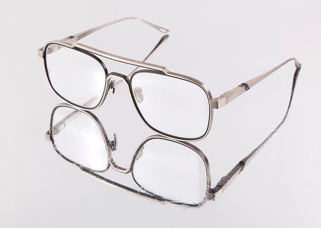 LeisureSociety_'s tweet photo. "The principal and only way to make an heirloom product is to design something that people will need not just this year, but for the next 50 or 100 years." - Saul Griffith
👓 : Coronado
#LeisureSociety #HeirloomDesign #Craftsmanship #Optical… https://t.co/gZwti2faDd https://t.co/xvolUYcWy6