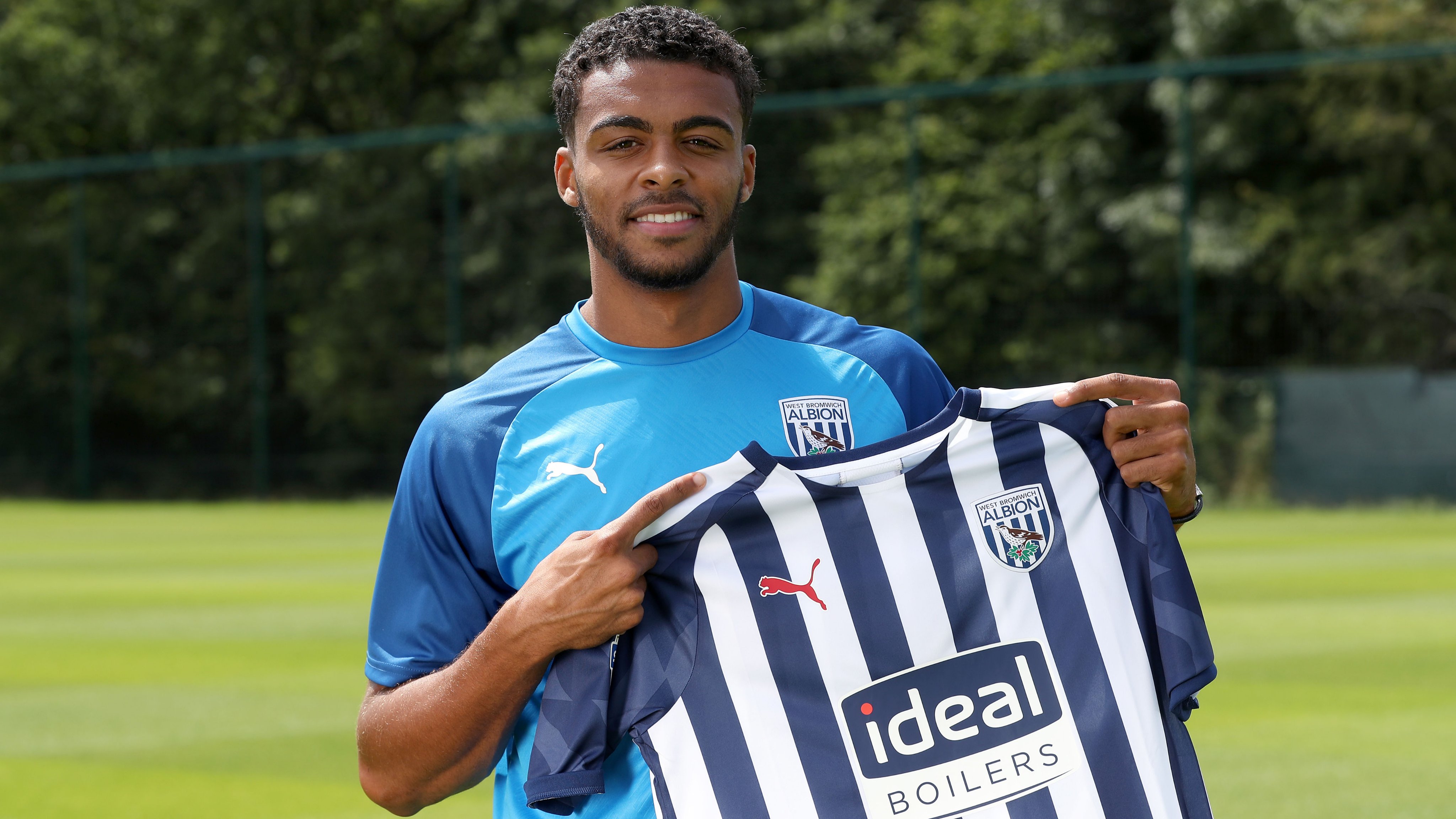 Transfer News Central على X: "OFFICIAL: West Bromwich Albion have signed  English right-back Darnell Furlong from QPR for £1.5m.  https://t.co/T4AmQMxnoq" / X
