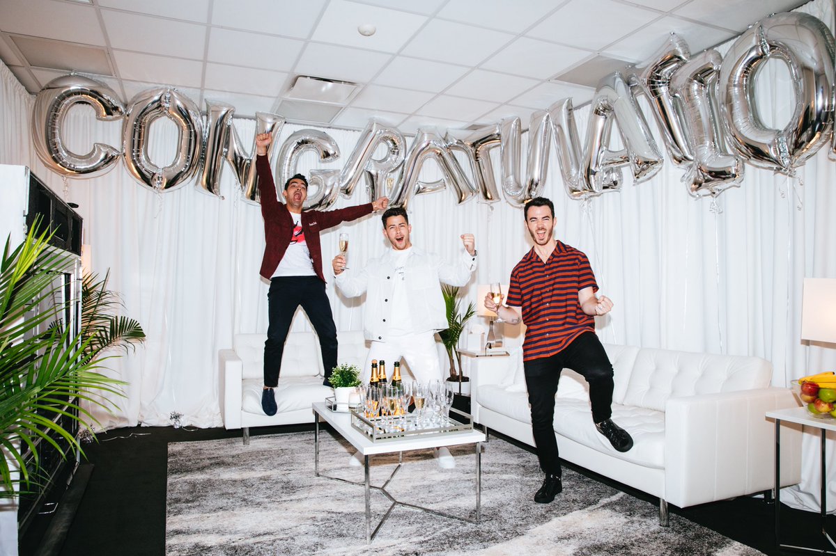 jonasbrothers's tweet photo. Walked into this little surprise on our first official day of #HappinessBeginsTour rehearsals!! 🥳🥳🥳 #VMAs https://t.co/vcK80zweky