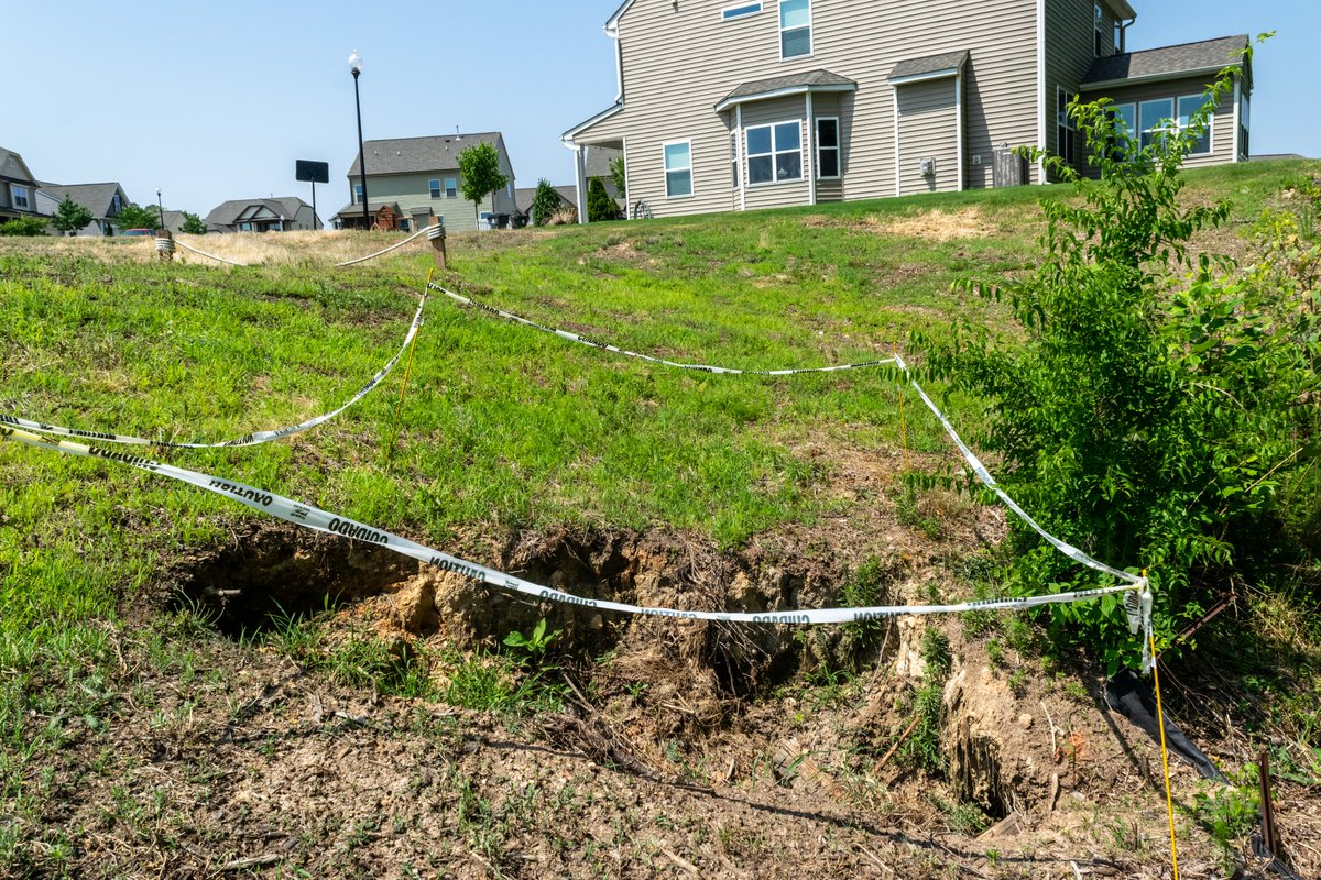 DragonflyWorks's tweet photo. #transformationtuesday Sink holes are a serious safety and compliance issue. Team Dragonfly did a great job repairing several sinkholes in this Clayton, NC community!
#stormwater #dragonflypondworks #createbeautifulspaces #sinkholes https://t.co/F9Gho5eXk8