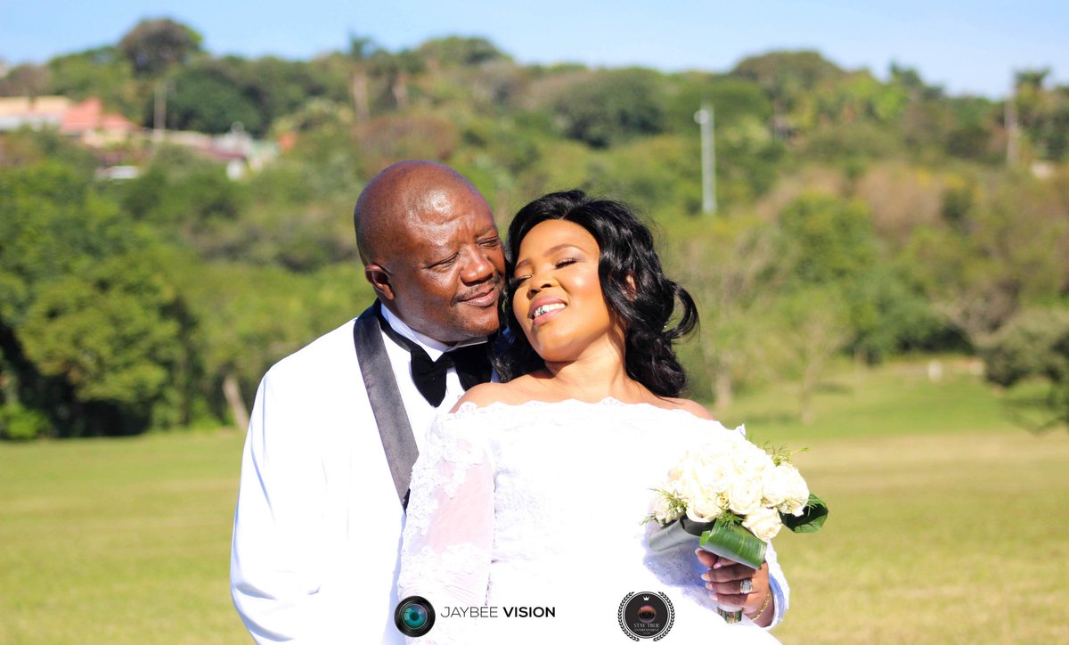 jaybee_vision's tweet photo. #MasterTheLens #WhiteWedding #TheCeleFamily #WeddingAreAwesome #Photographer #Videographer #MagicWorld
#JayBee_Vision The Durban Production Team!!!!!
Call/Whatsapp 0723299205 https://t.co/WOAOjWI3YF
