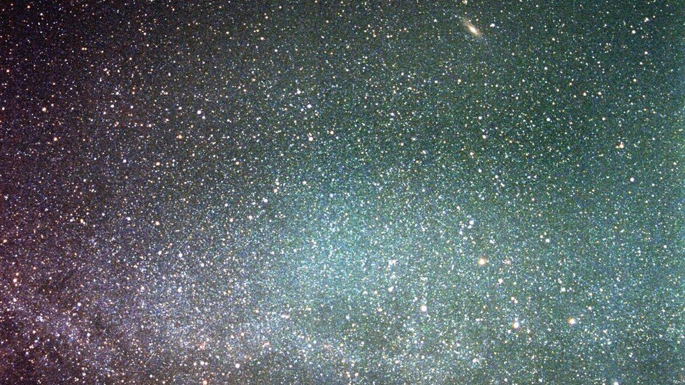 UFO panic Down Under as Australians mistake India’s Moon mission for alien invasion rt.com/news/464877-au…