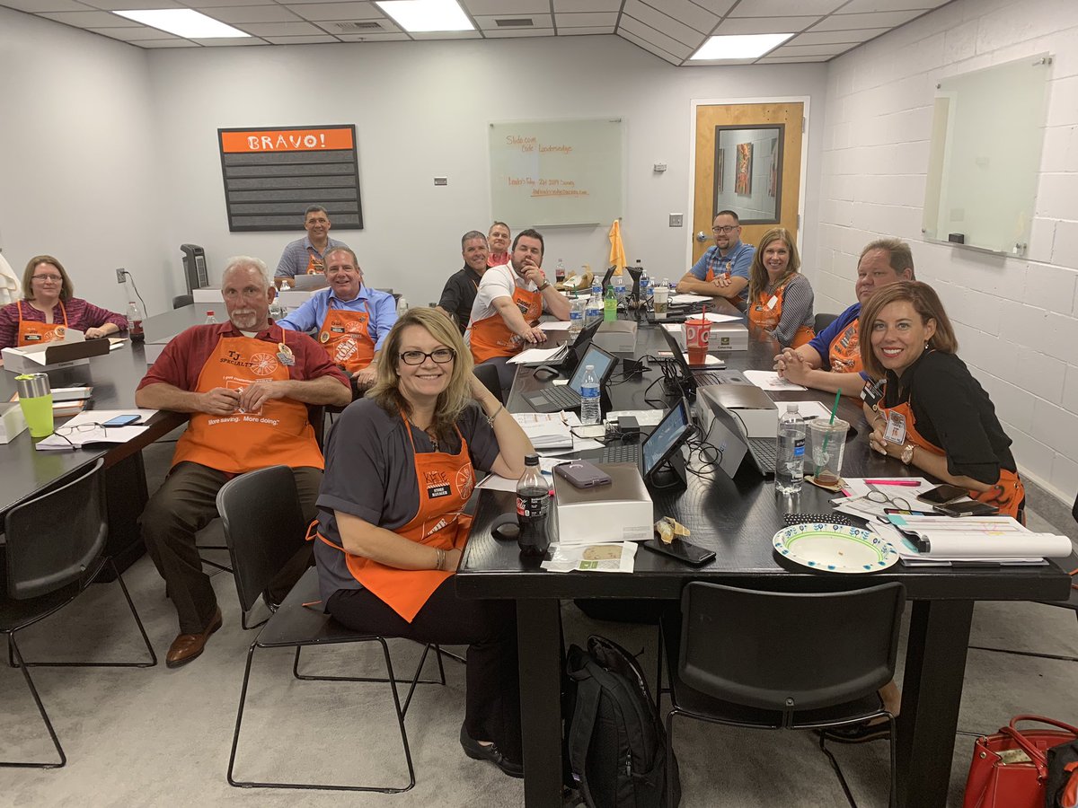 BillyParker138's tweet image. District 130 is getting our learn on! #leadersedge #thetwitter #d130driven