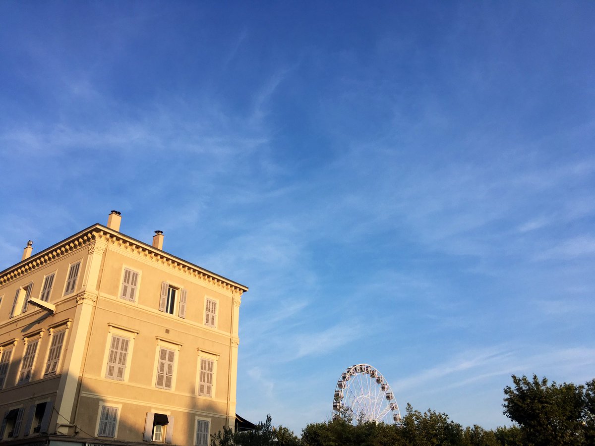 jercrunchant's tweet photo. #PointMétéo la vie en bleu #felixfaure #Cannes #newplacetobe #martinsteffens #jhabiteenvacances https://t.co/xwyd6M0vMp