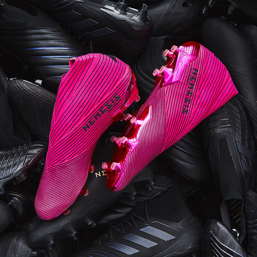 Pro:Direct Soccer on "Dare to Create. Adidas 'Hardwired' Pack includes the 19+ in 'Shock Pink' with updated sports taping-inspired upper 🔥 Available to cop now online at #ProDirect ➡️🛒 https://t.co/YzqBoECOCL