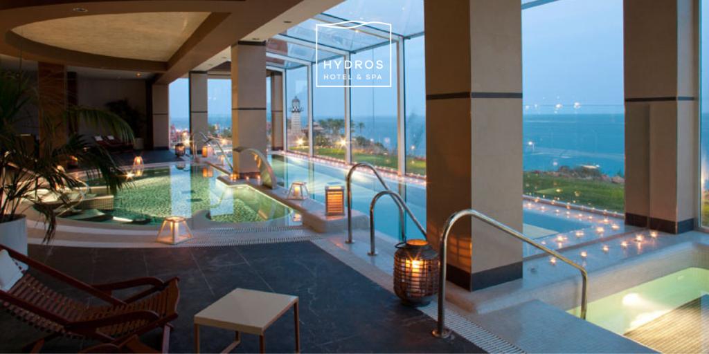 Holiday_World's tweet photo. ¡Lanzamos 3 promociones nuevas! 😍
✔️ #HappySundays: Ahorra un 10% si llegas un domingo
✔️ #DiasdelaSemana: Vente desde sólo 2 noches entre lunes y viernes
✔️ #EscapadaRelax: ¡Con sesión de #spa incluida!
Y acceso gratis a nuestro #BeachClub
👉 https://t.co/B6wUXytKf0 https://t.co/OIbG4NOlz4